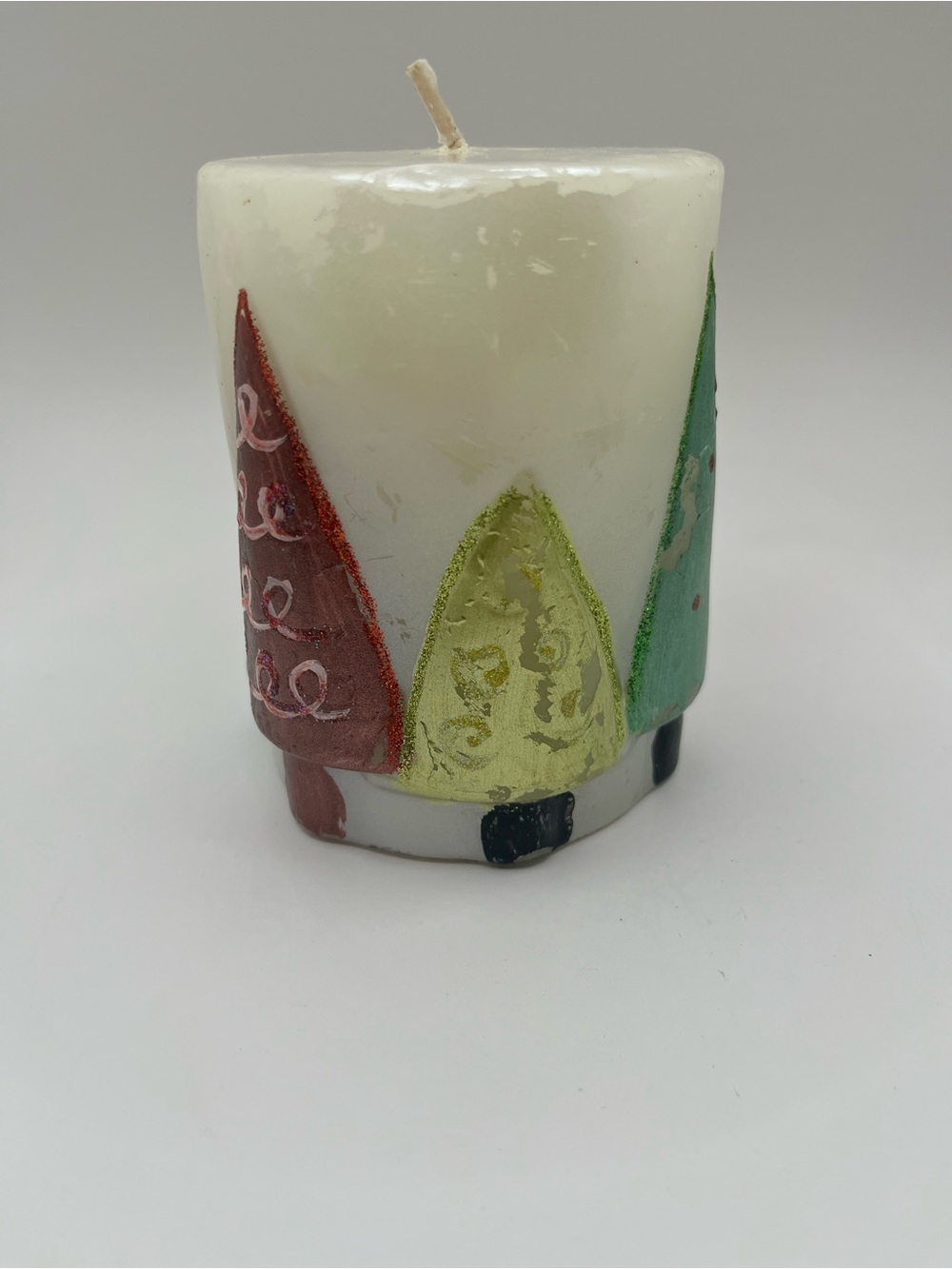 New Decorative White Pillar Candle with Red, Green & Gold Tree Motifs Christmas